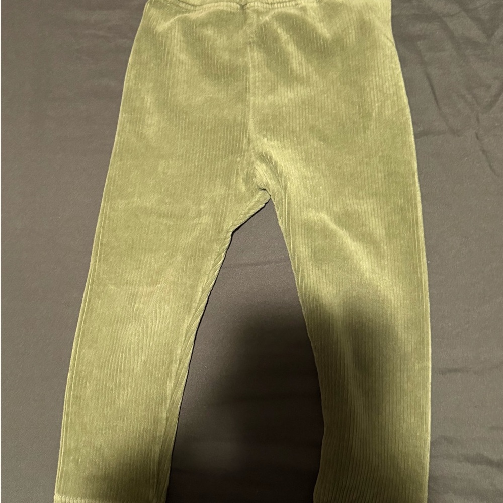 Uniqlo Kids Olive Leggings